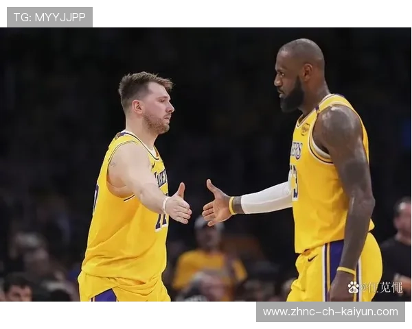 湖人队争夺季后赛名额，士气高昂，湖人队下赛季争取的队员