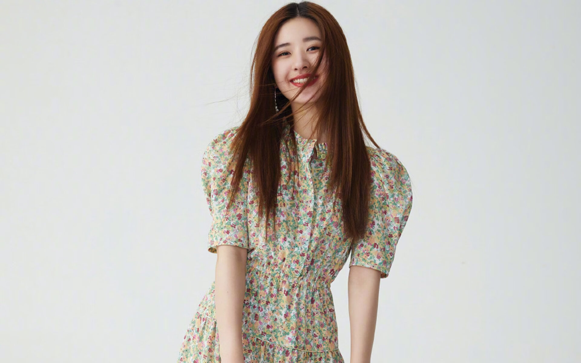 曼城利用短传渗透突破防守密集区，曼城 防守